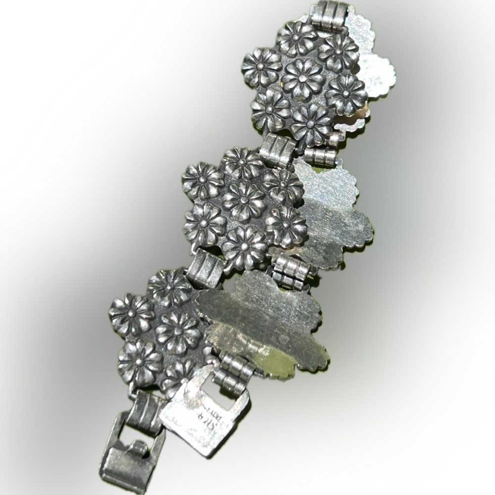 Vintage mid century sterling silver daisy flowers florals repousse link bracelet